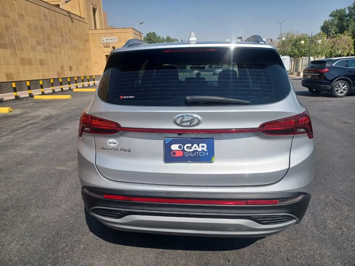Car image 6