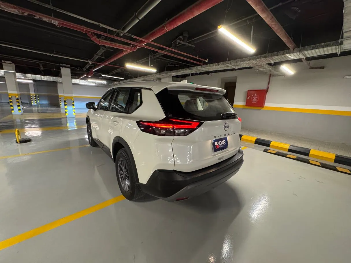 Car image 7