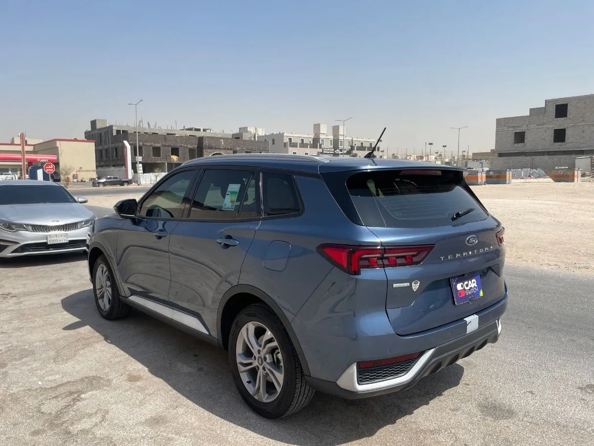 Car image 7