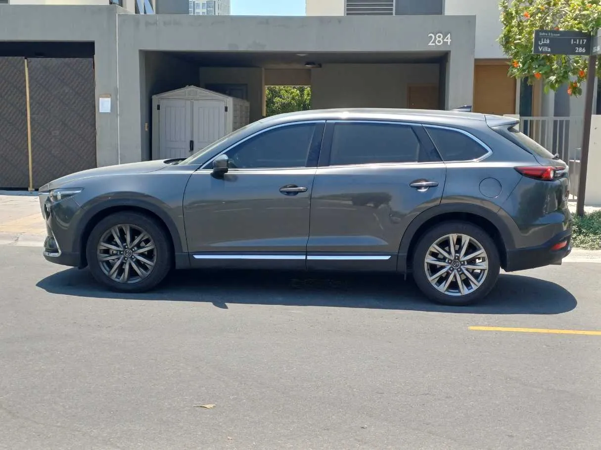 Car image 8