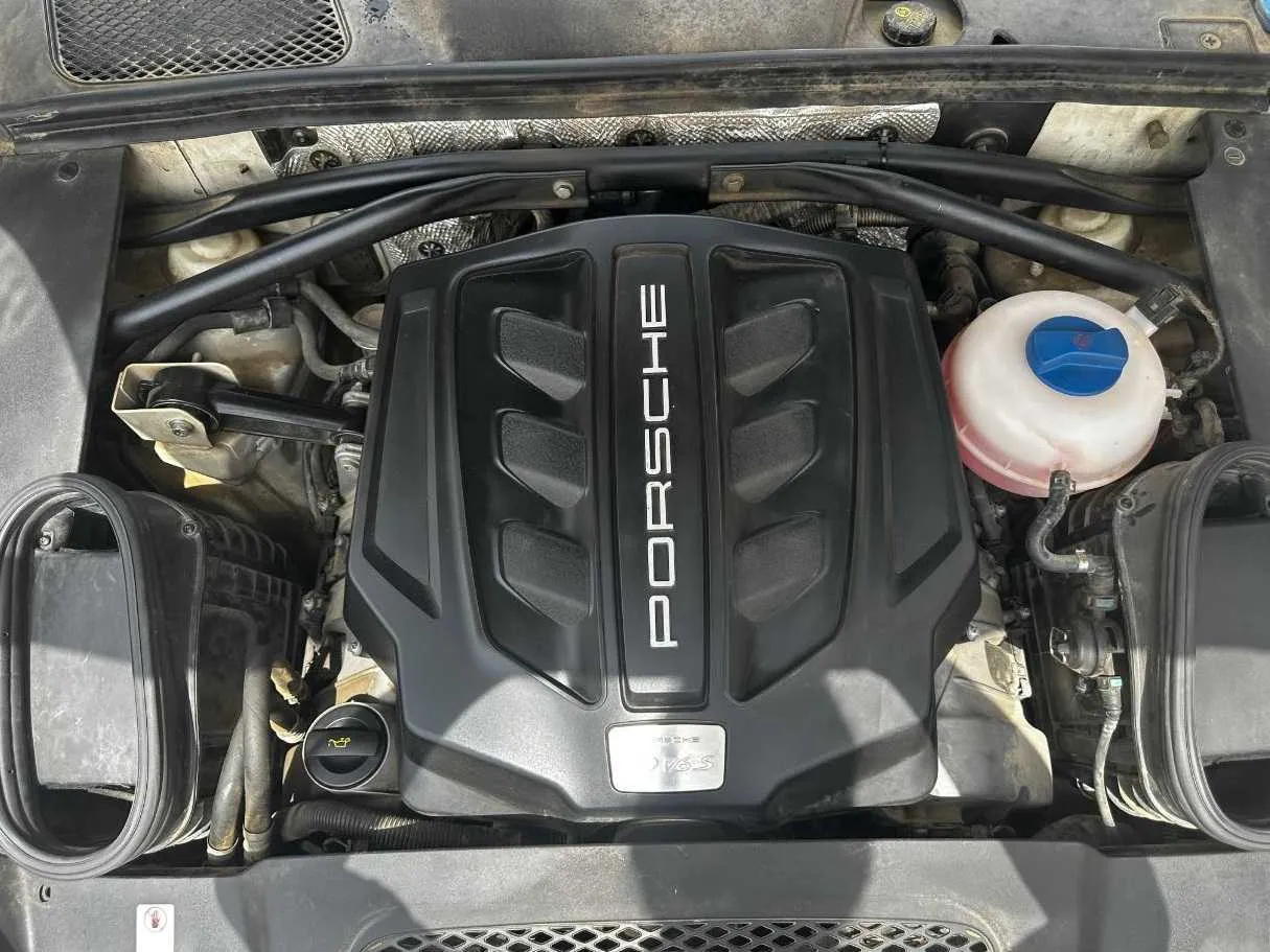 Car image 33