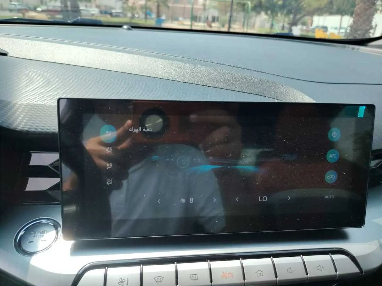 Car image 26