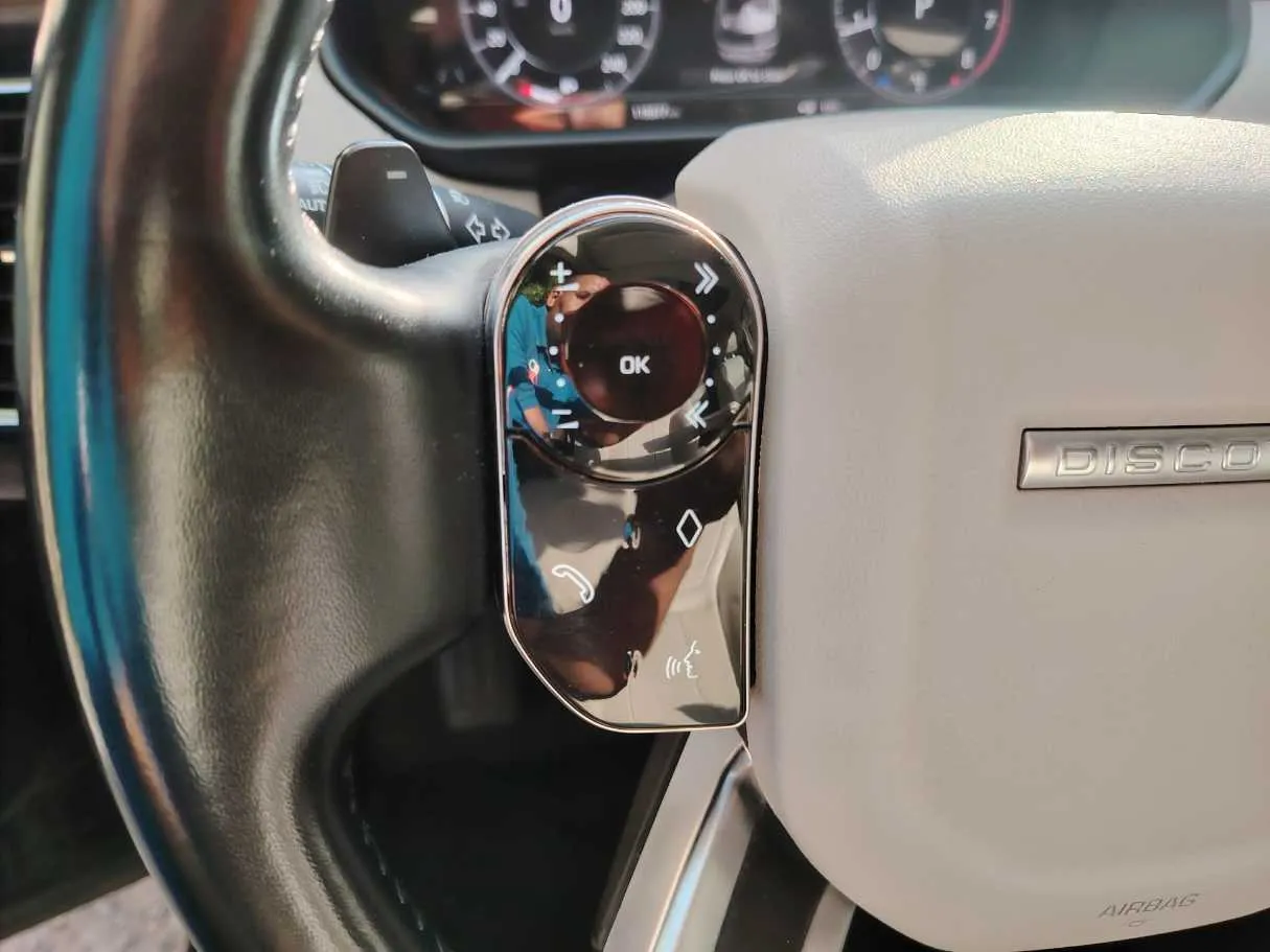 Car image 37
