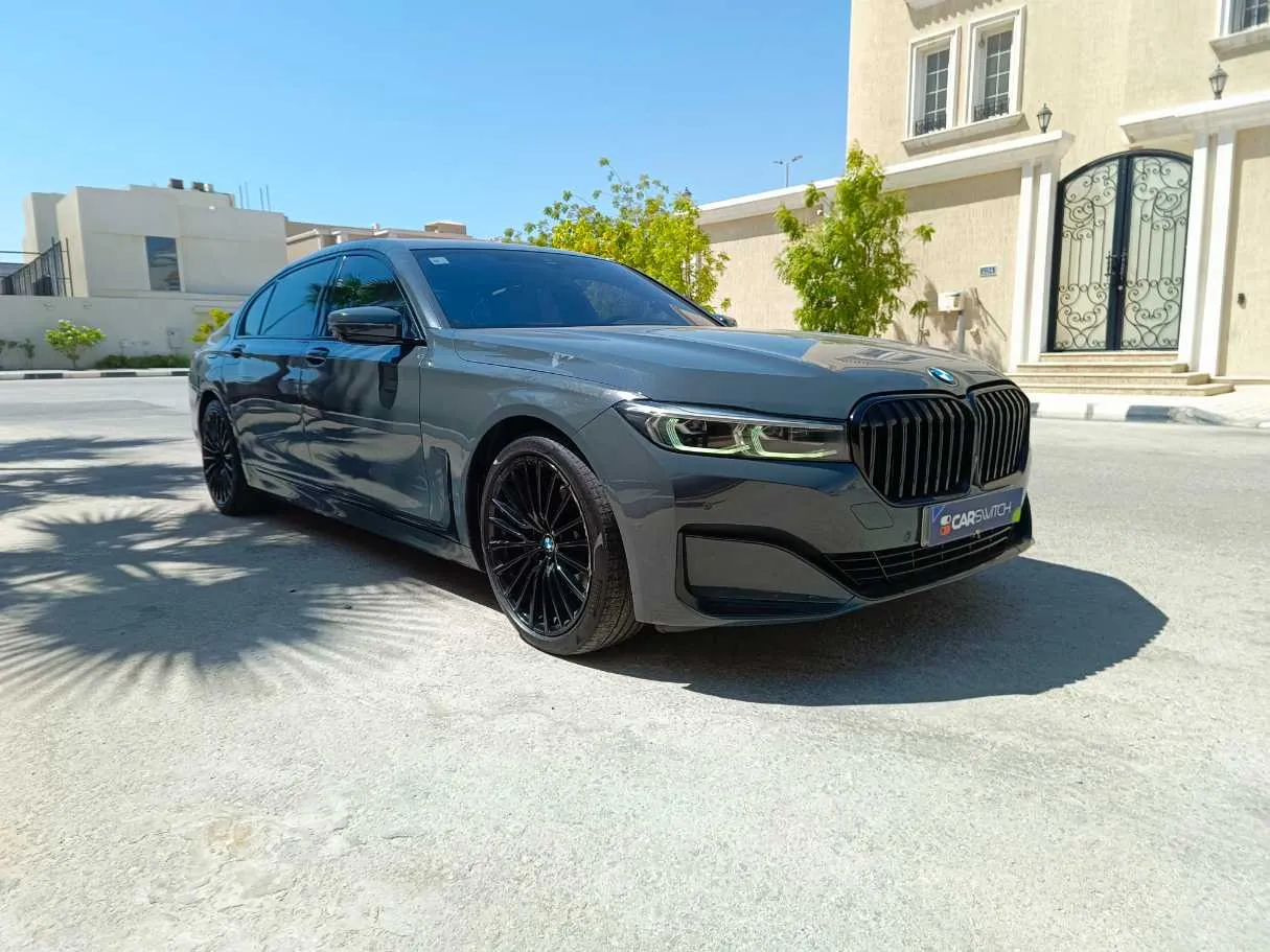 Car image 4
