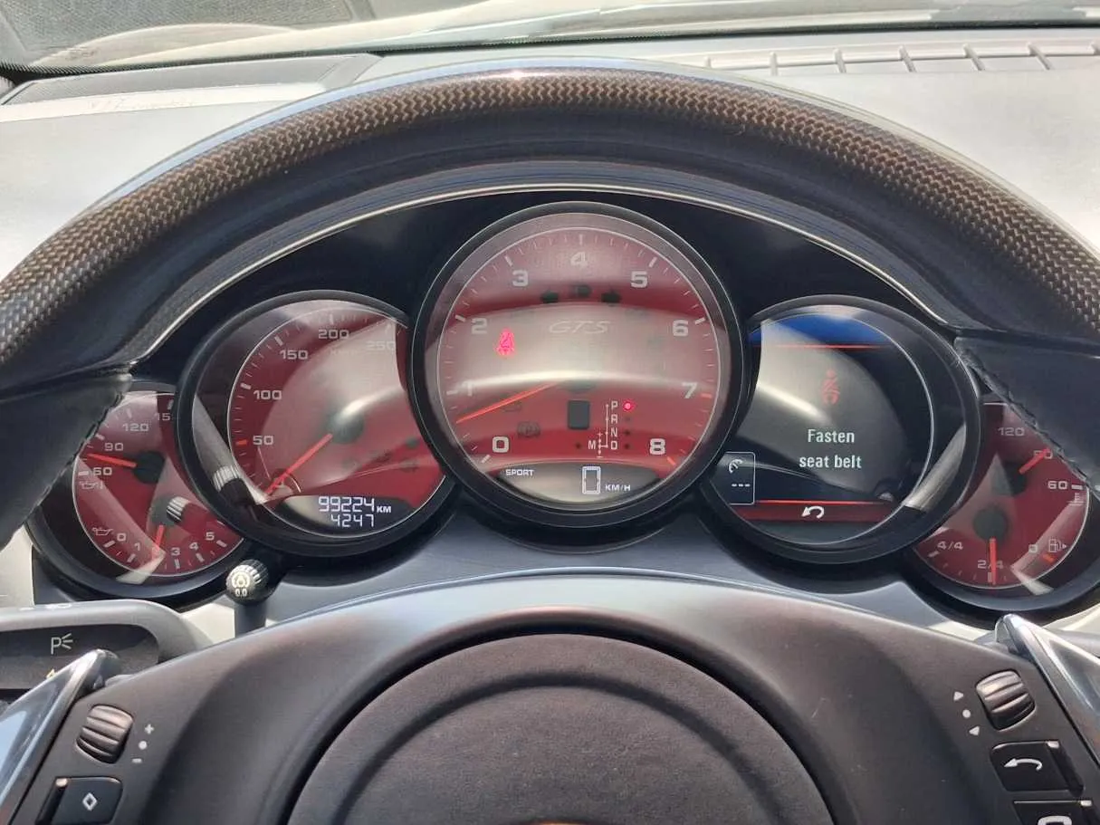 Car image 20