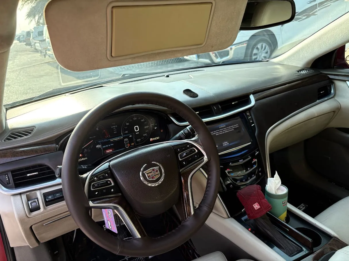 Car image 11