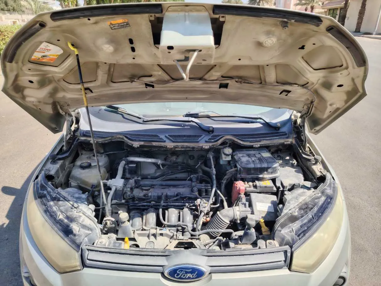Car image 25