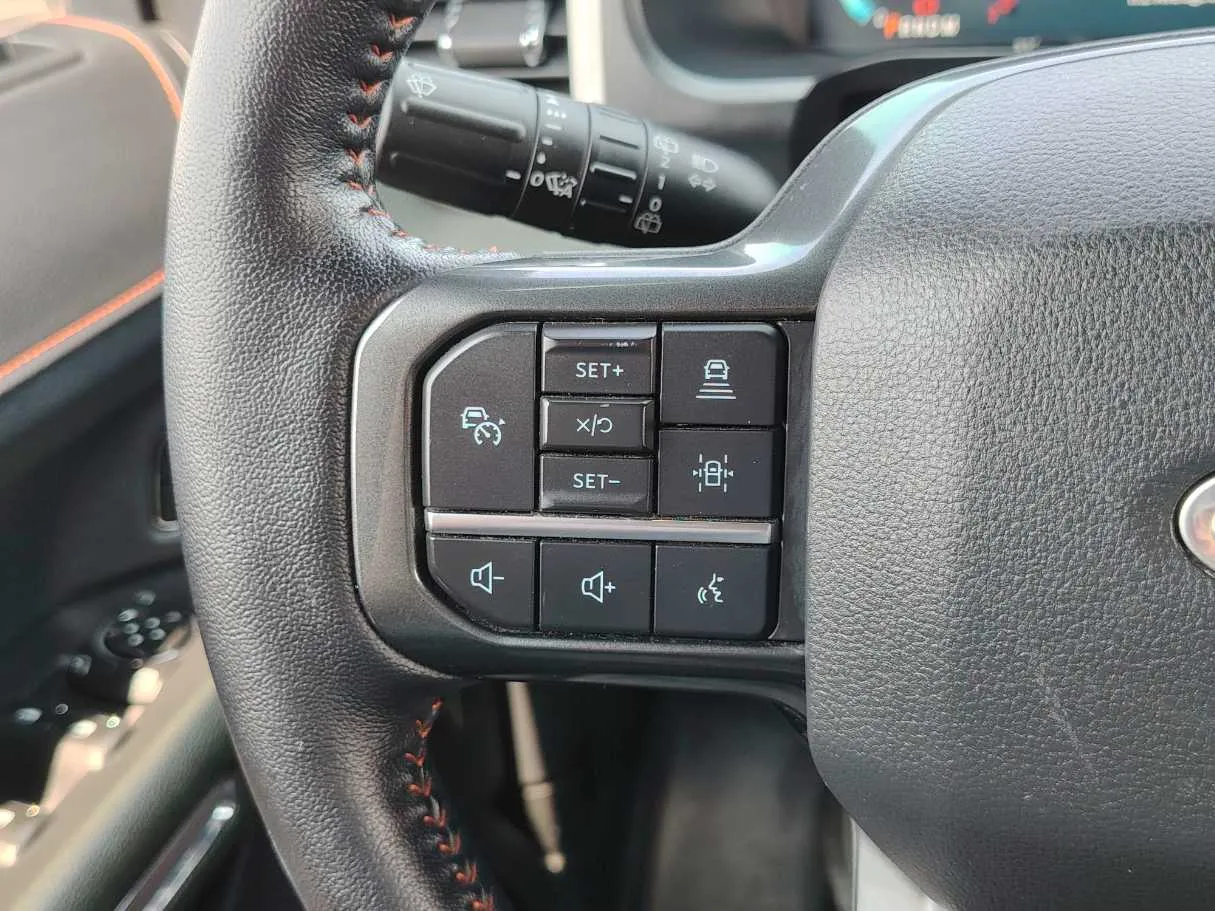 Car image 28