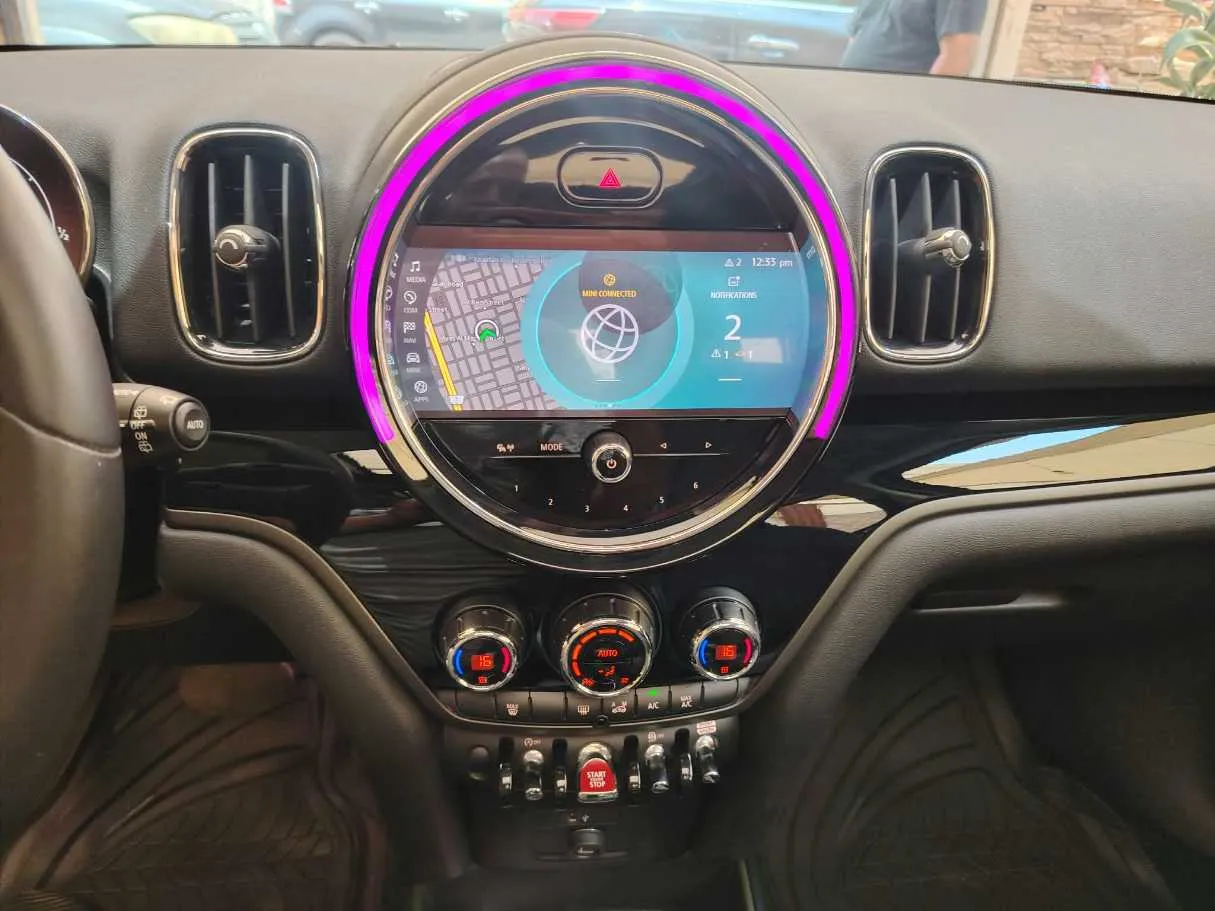 Car image 25
