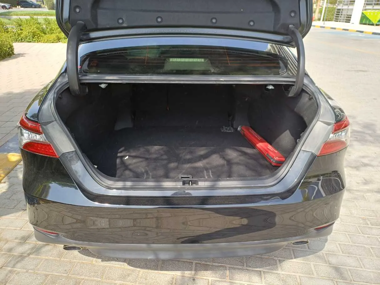 Car image 20