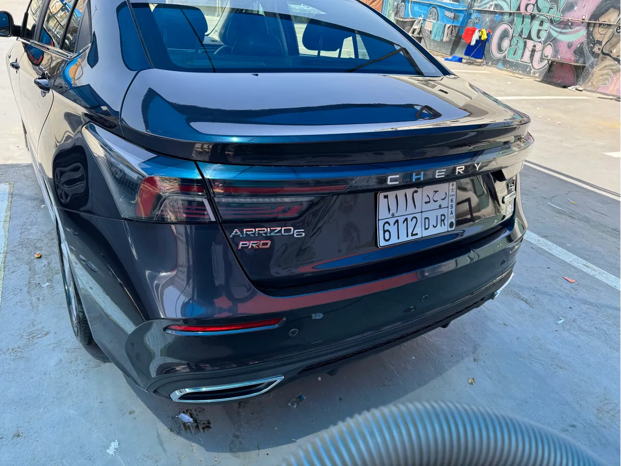 Car image 12