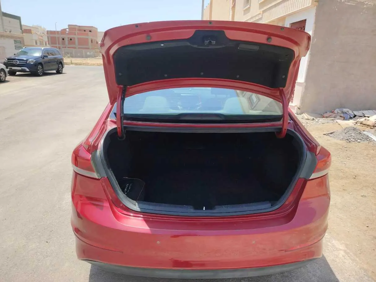 Car image 29