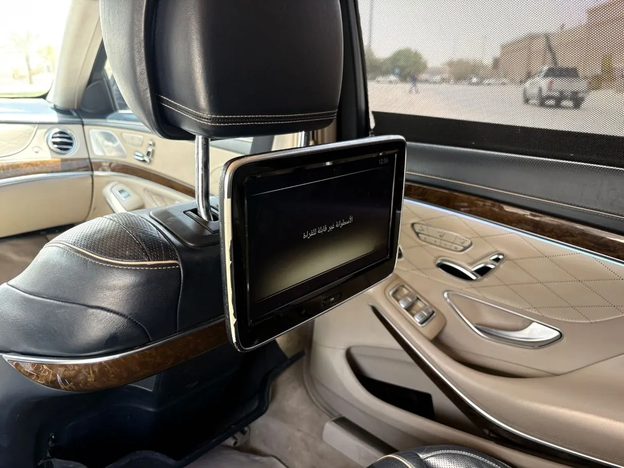 Car image 27