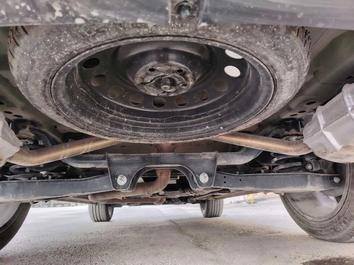 Car image 21