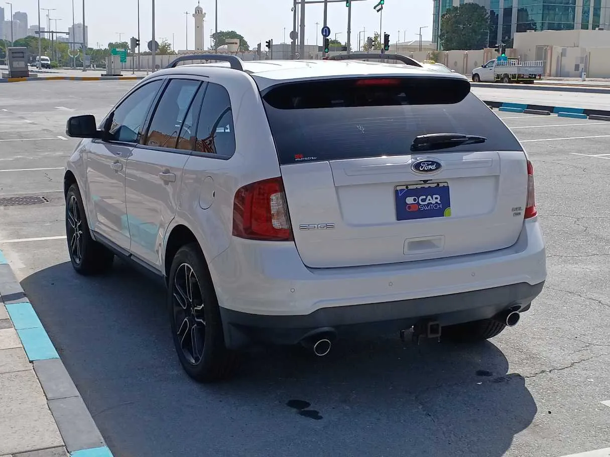 Car image 7