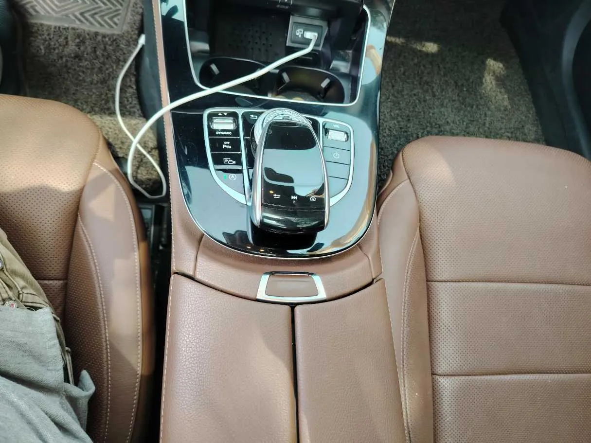 Car image 21