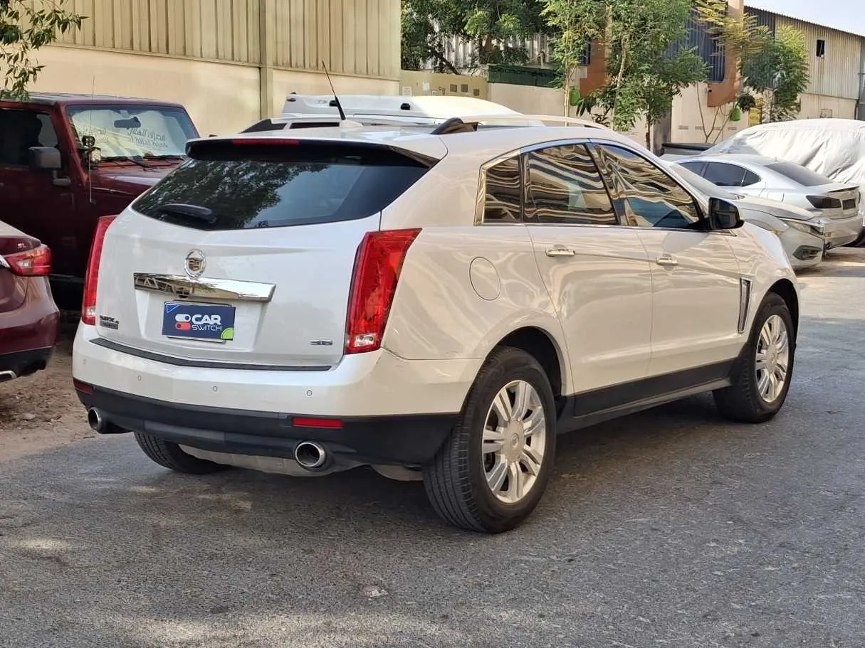 Car image 5