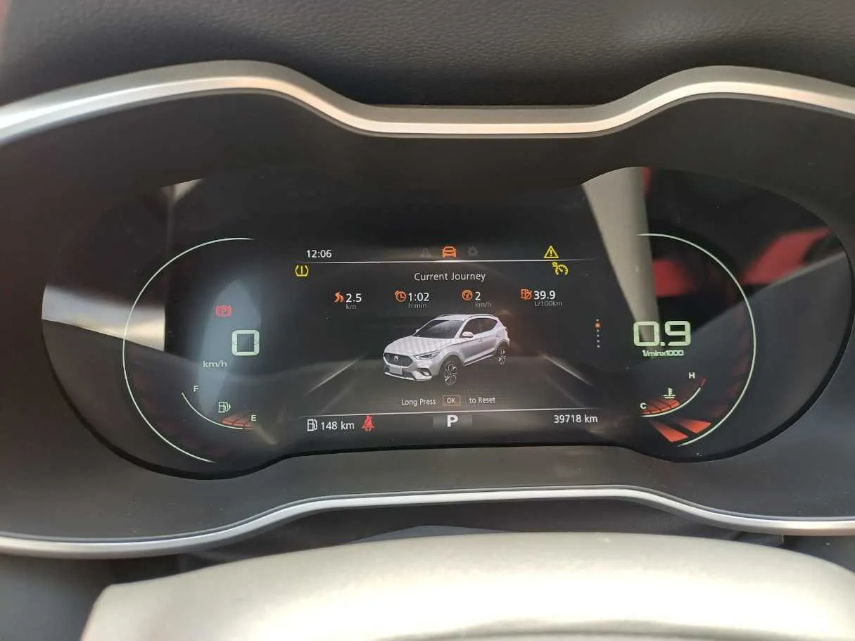 Car image 19