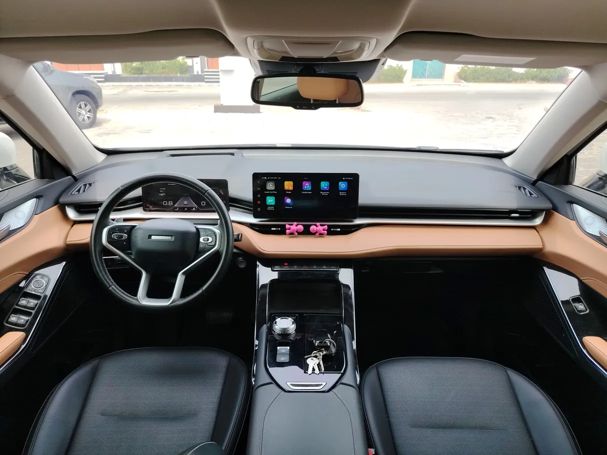 Car image 15