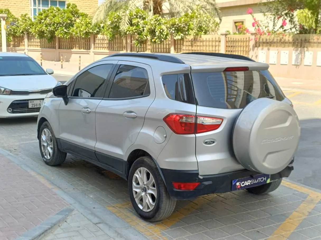 Car image 7