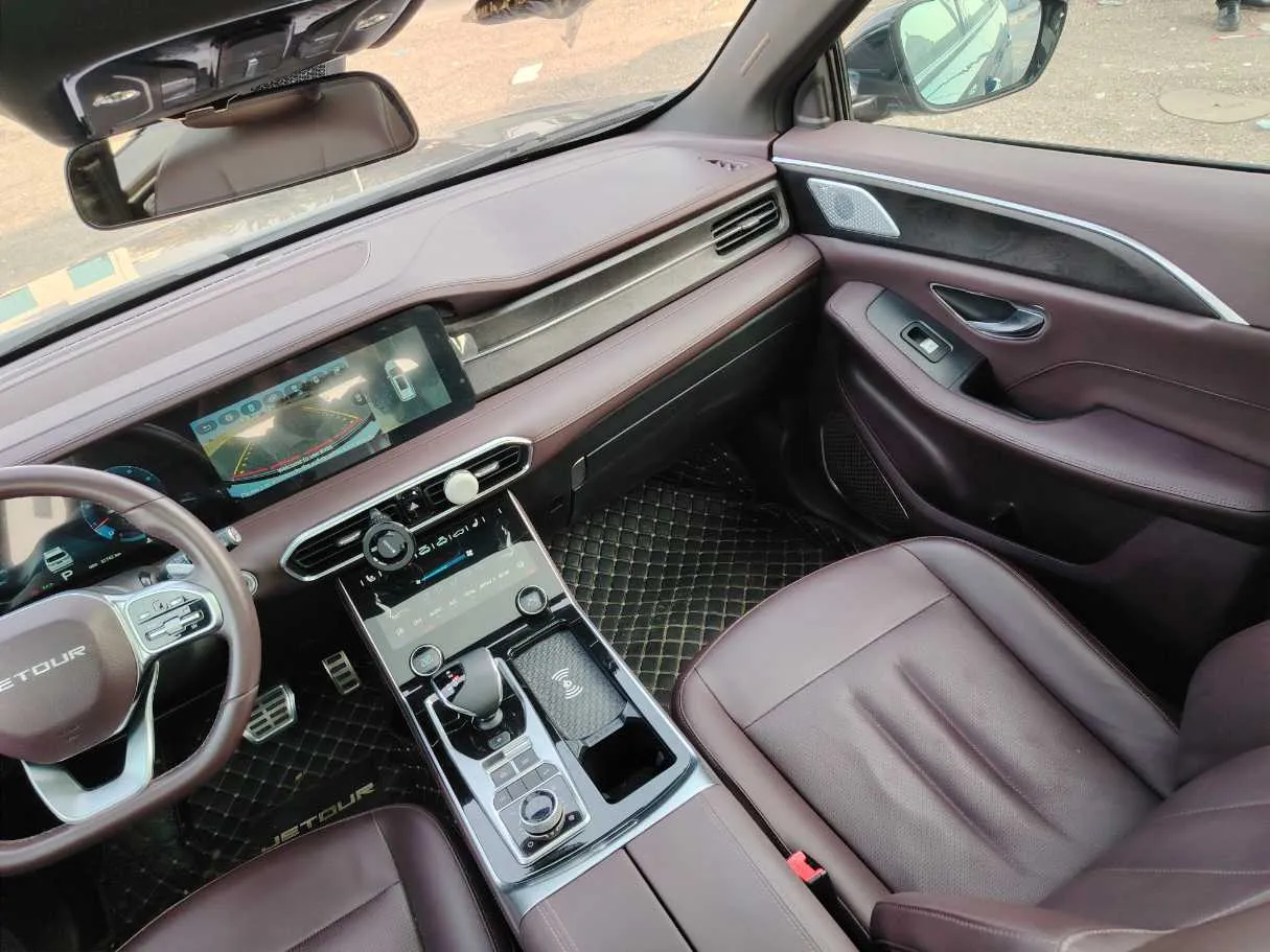 Car image 22