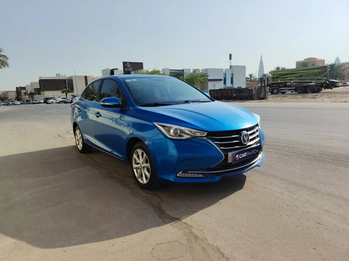 Car image 3