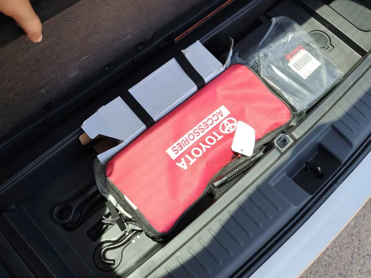 Car image 32
