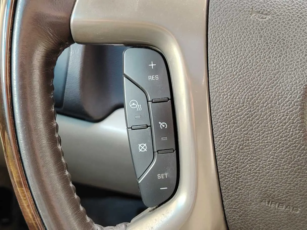 Car image 38