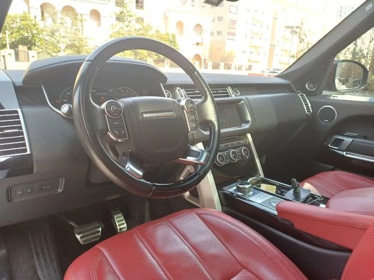 Car image 11