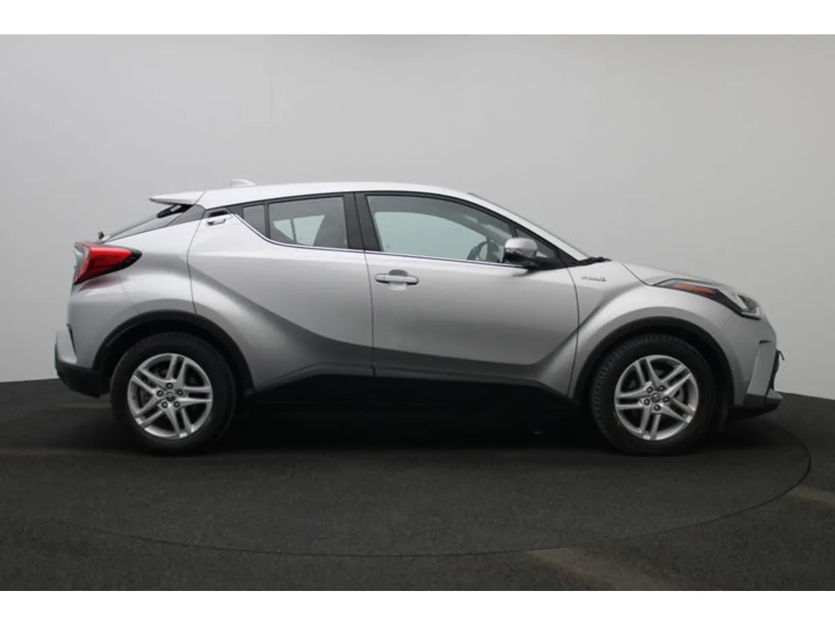 Car image 13