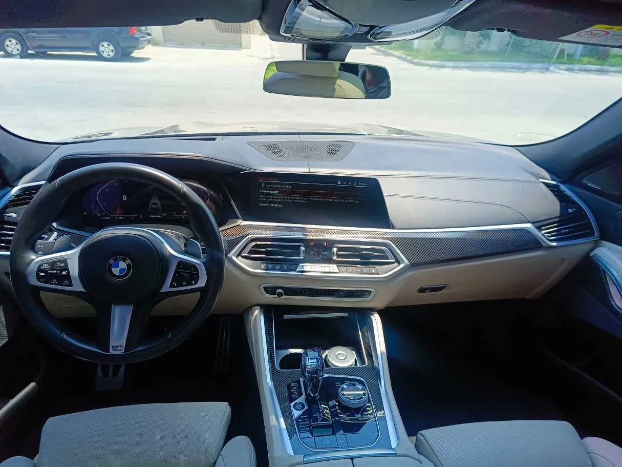 Car image 23