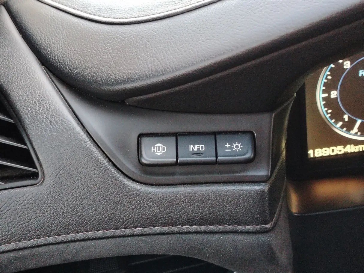 Car image 33