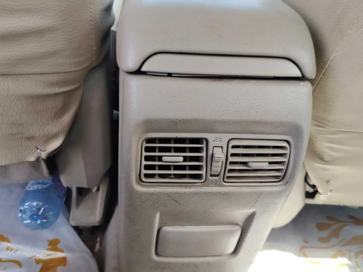 Car image 29