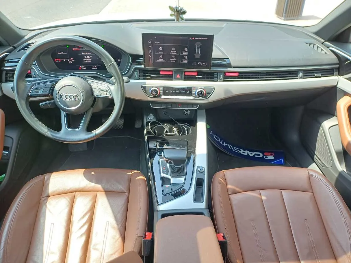 Car image 15