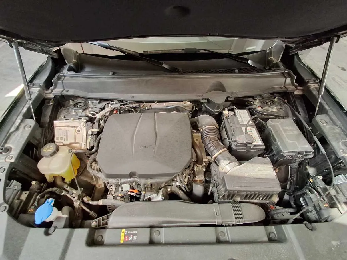 Car image 20