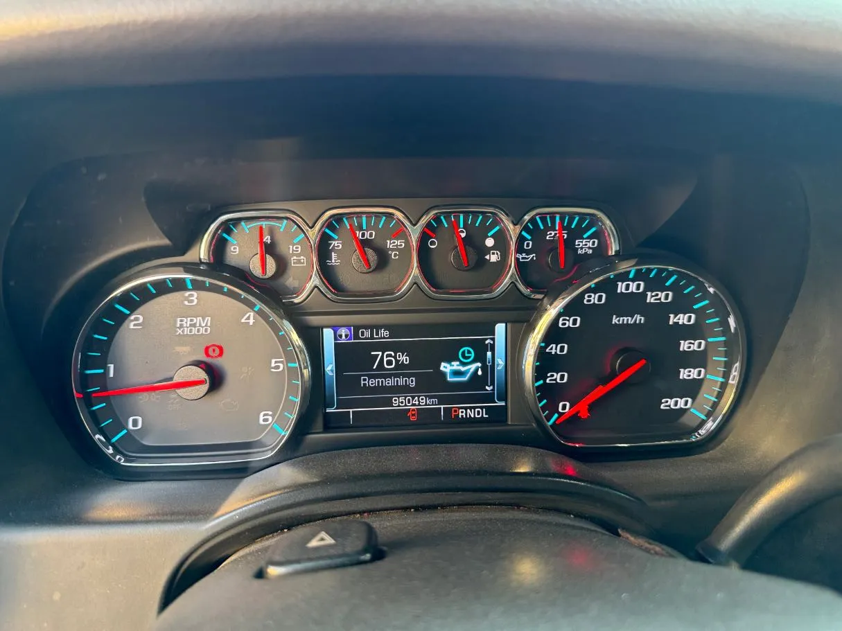 Car image 19