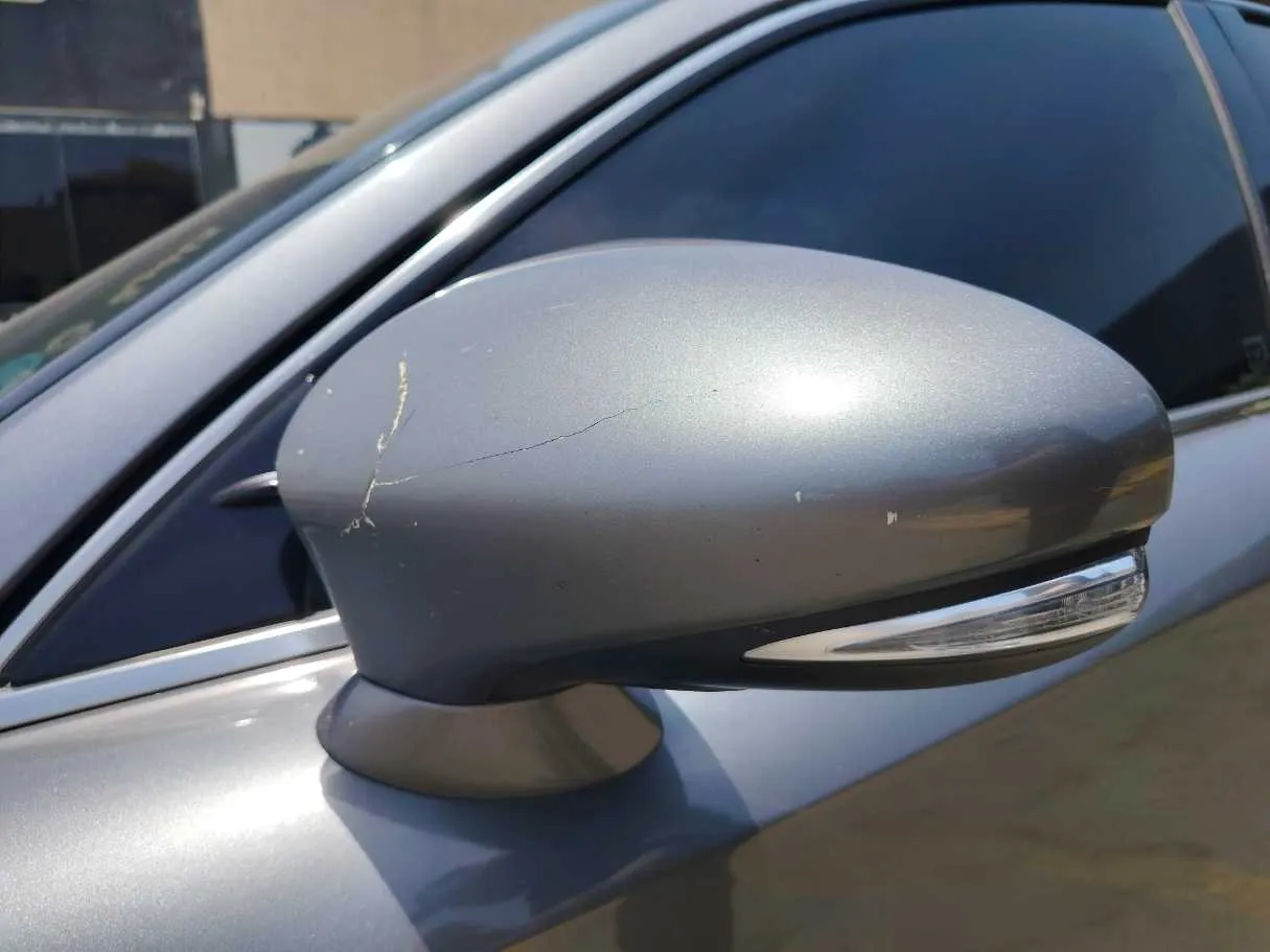 Car image 32