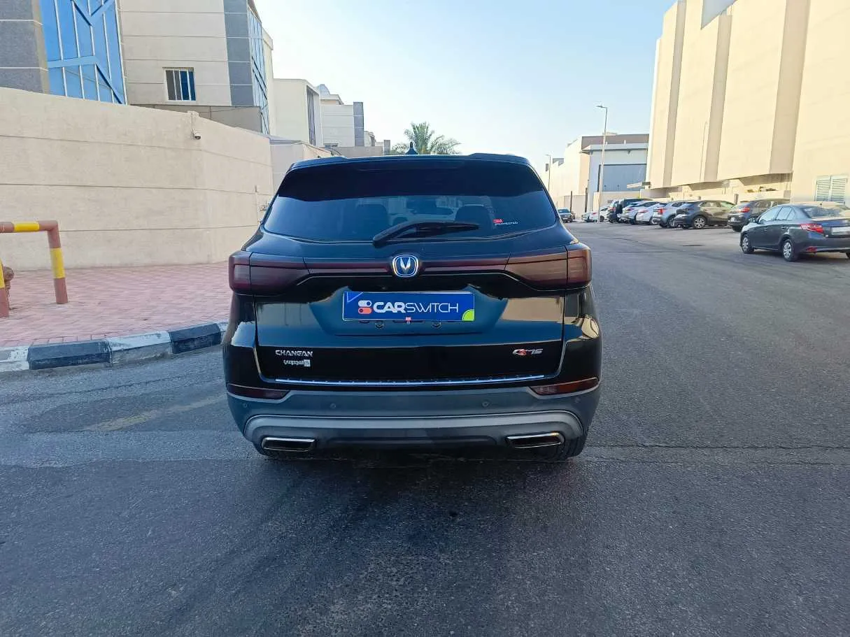 Car image 6