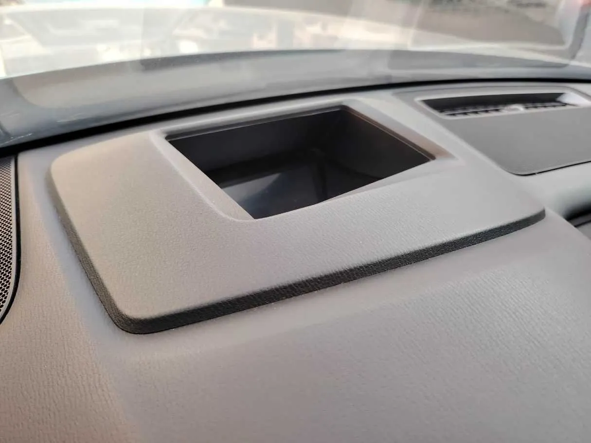 Car image 34