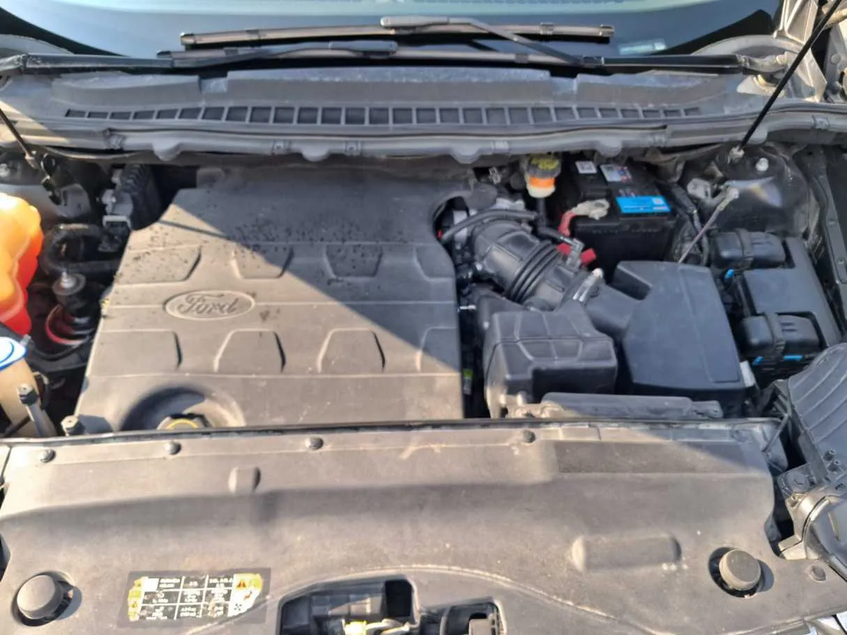 Car image 26