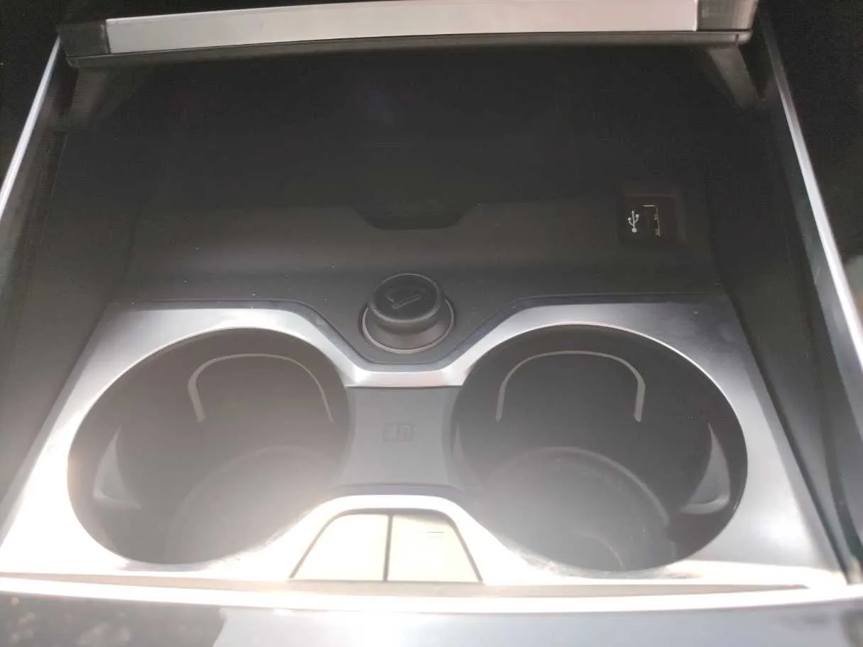 Car image 41