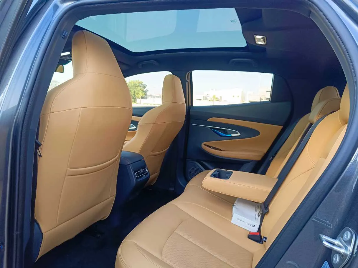 Car image 21