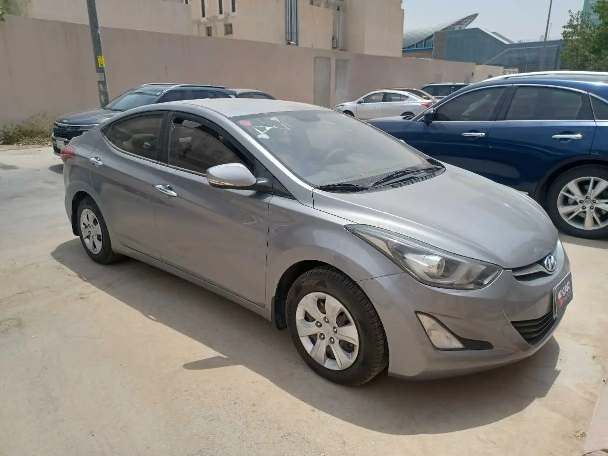 Car image 3