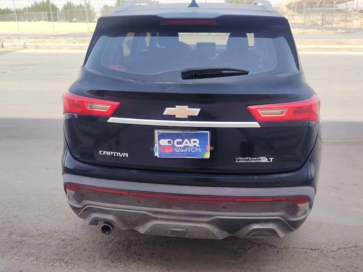 Car image 5