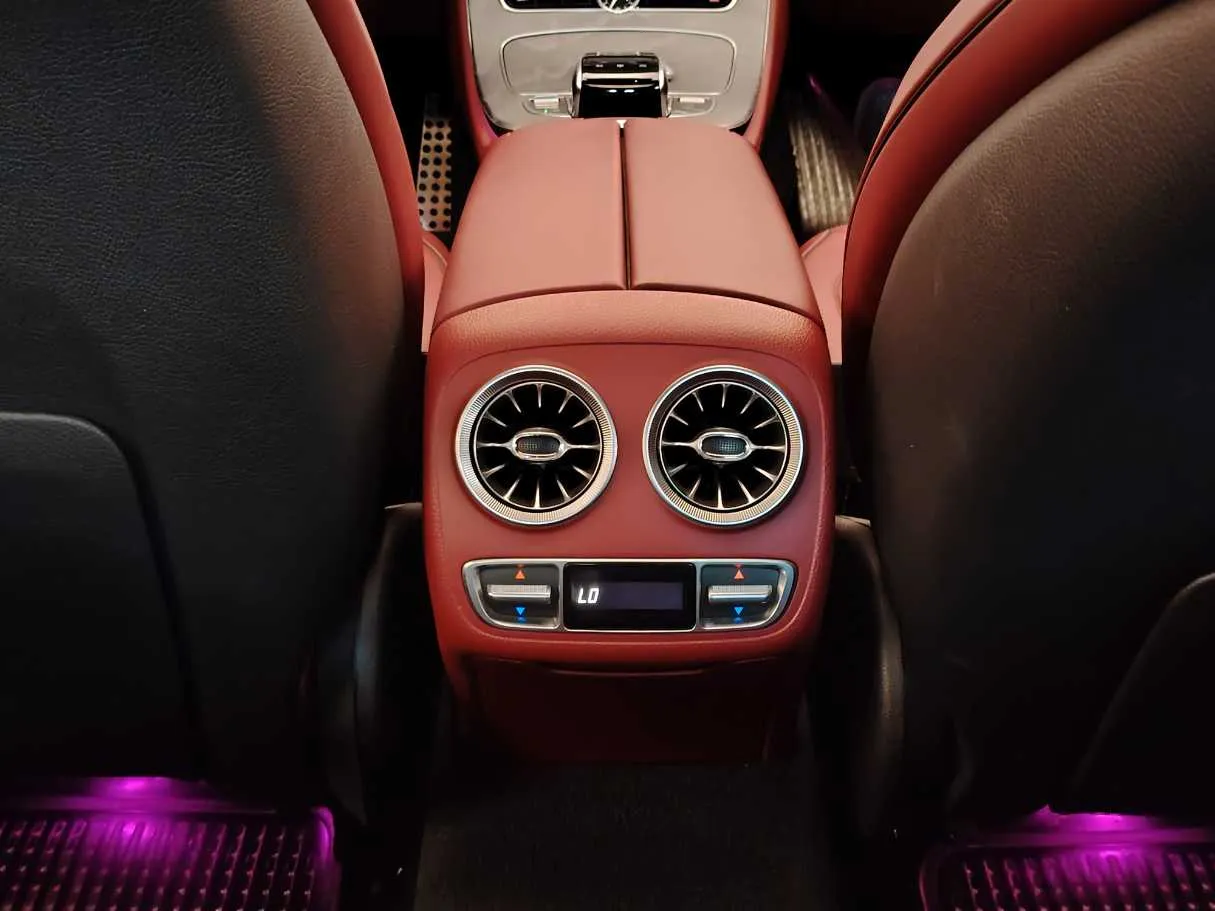 Car image 33