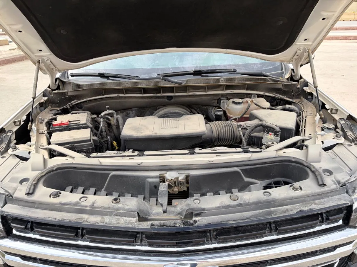 Car image 30