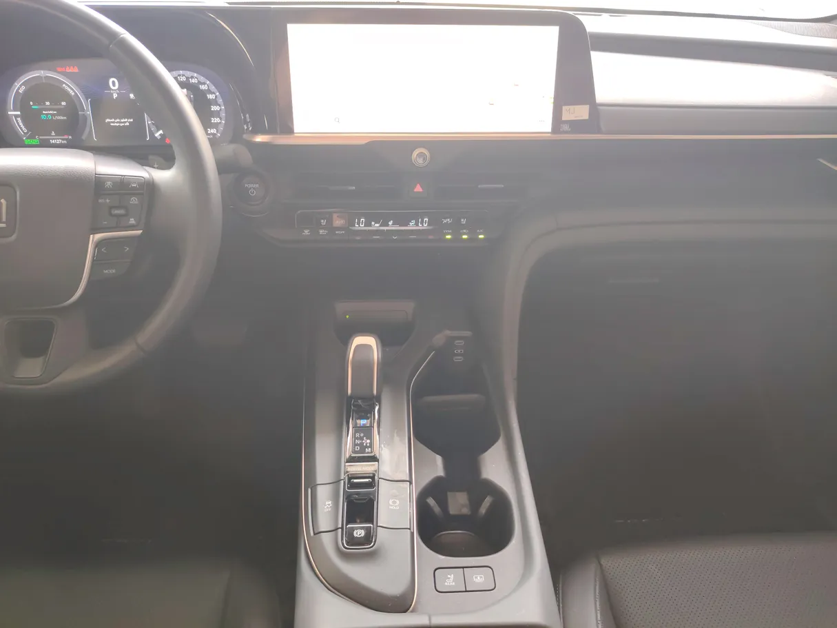 Car image 27