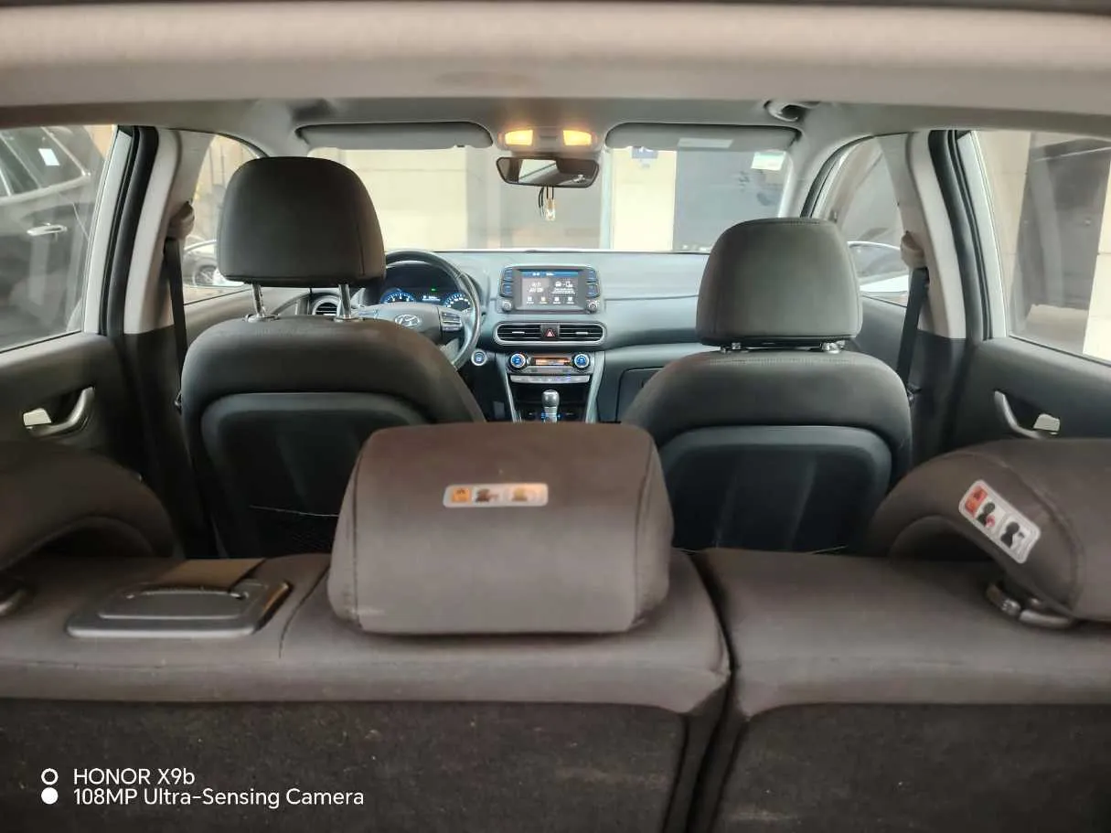 Car image 32