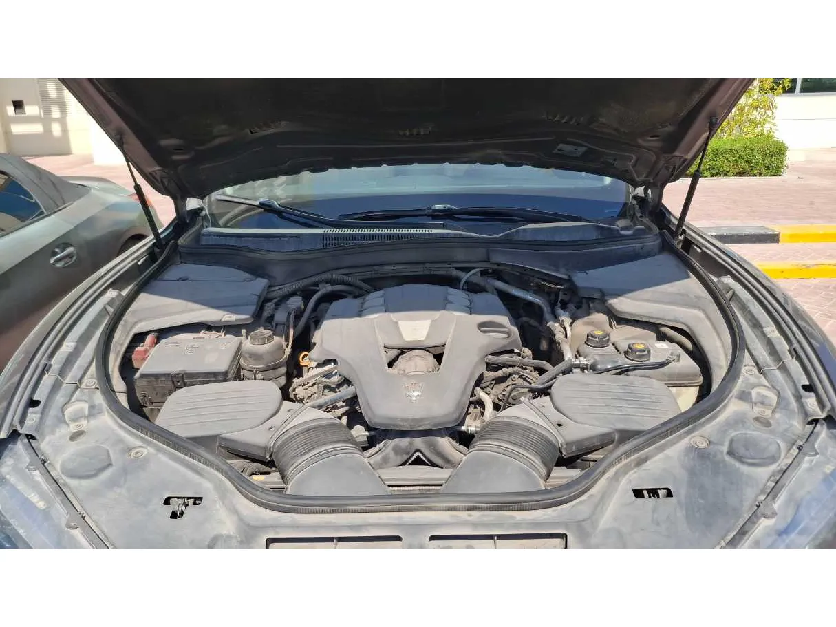 Car image 19