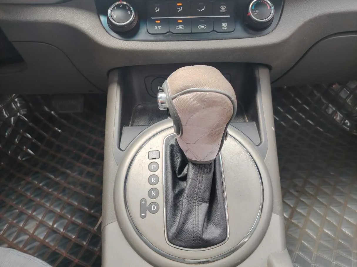 Car image 20